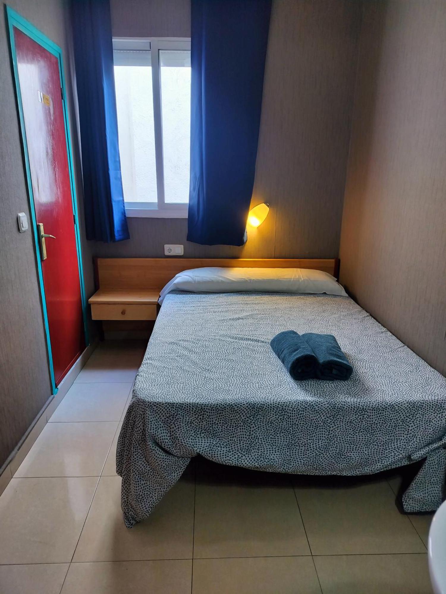 Sant Jordi Cami De Ronda Hostel Tossa de Mar Buitenkant foto